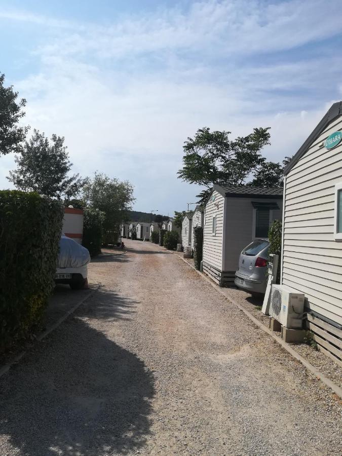 拉库罗讷 帕斯卡尔鲁尼度假营地酒店 外观 照片